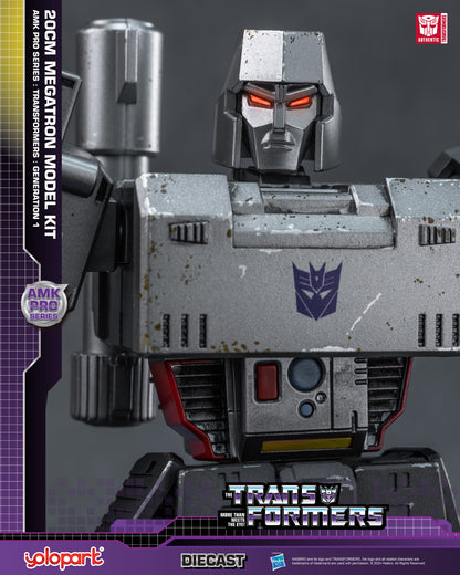 Transformers: Generation 1 - 20cm Megatron Model Kit - AMK PRO Series